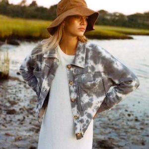 T.La Nika Cropped Shirt Jacket Grey Anthropologie Medium Tie-Dye